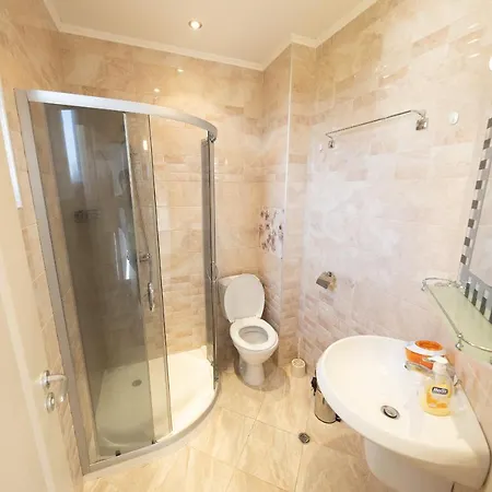 In Complex Trakiyskiy Bryag Villa Lozenets