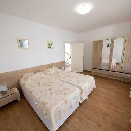 In Complex Trakiyskiy Bryag Villa