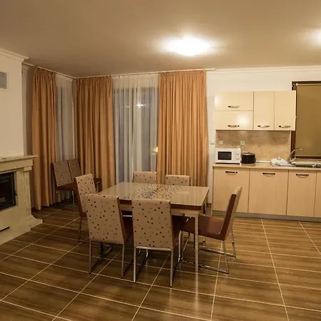 Луксозна вила In Complex Trakiyskiy Bryag Лозенец