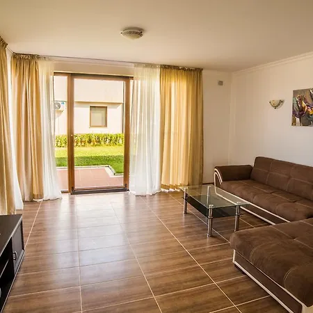 In Complex Trakiyskiy Bryag Villa