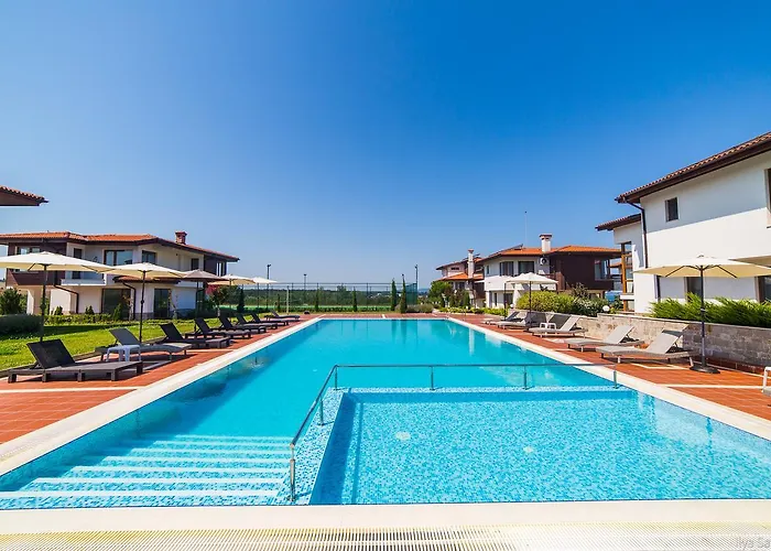 Willa In Complex Trakiyskiy Bryag *